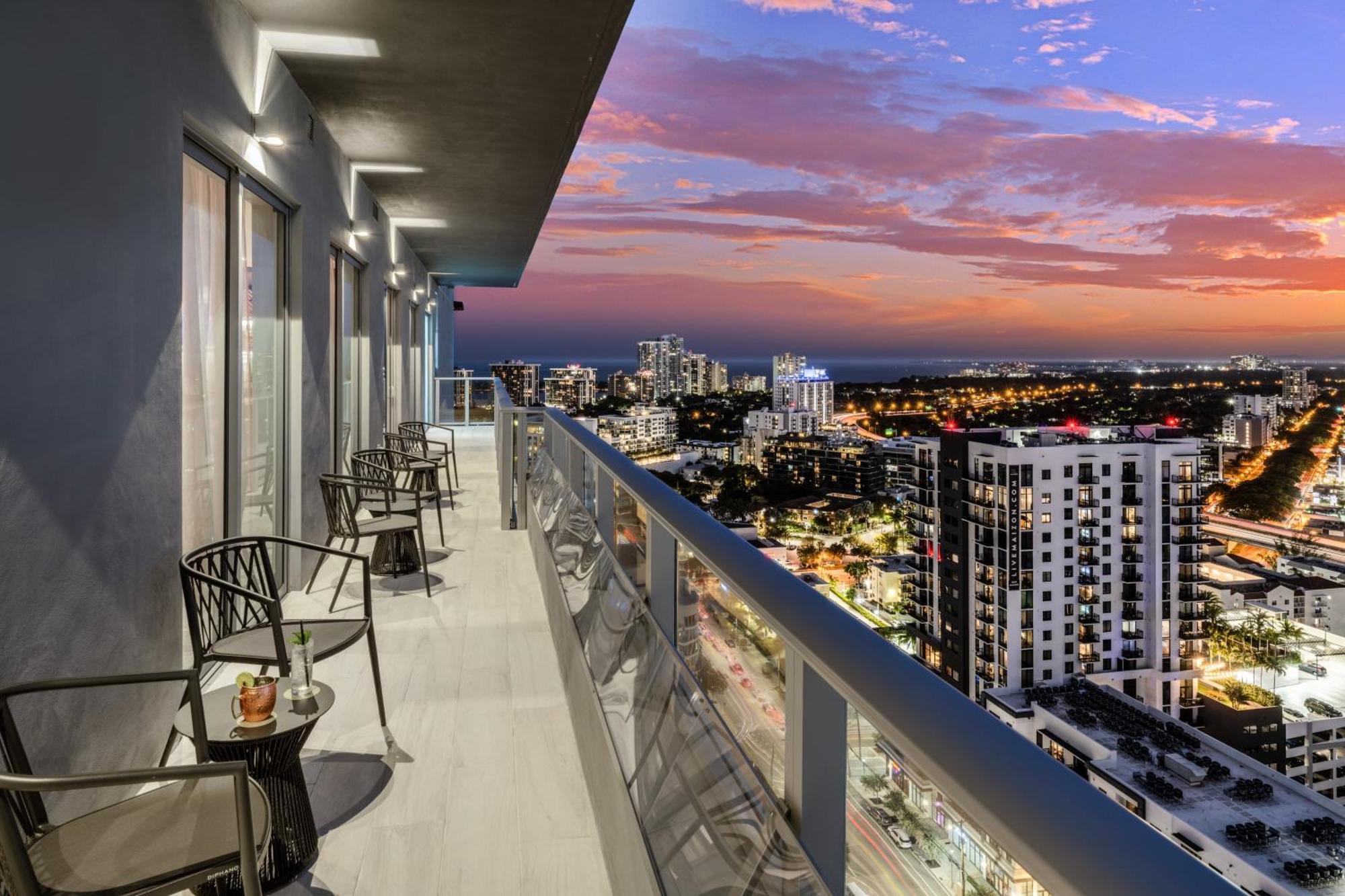 Atwell Suites Miami Brickell By Ihg Екстер'єр фото